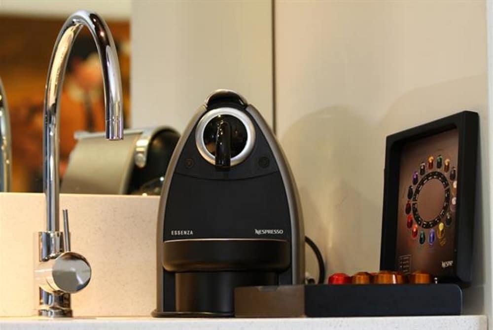 Chateau Elan At The Vintage Pokolbin Kültér fotó A Nespresso machine