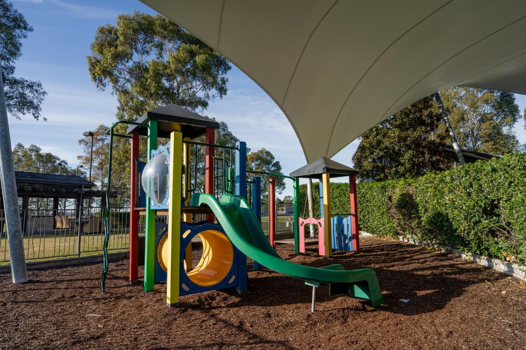 Chateau Elan At The Vintage Pokolbin Kültér fotó Playground at the school